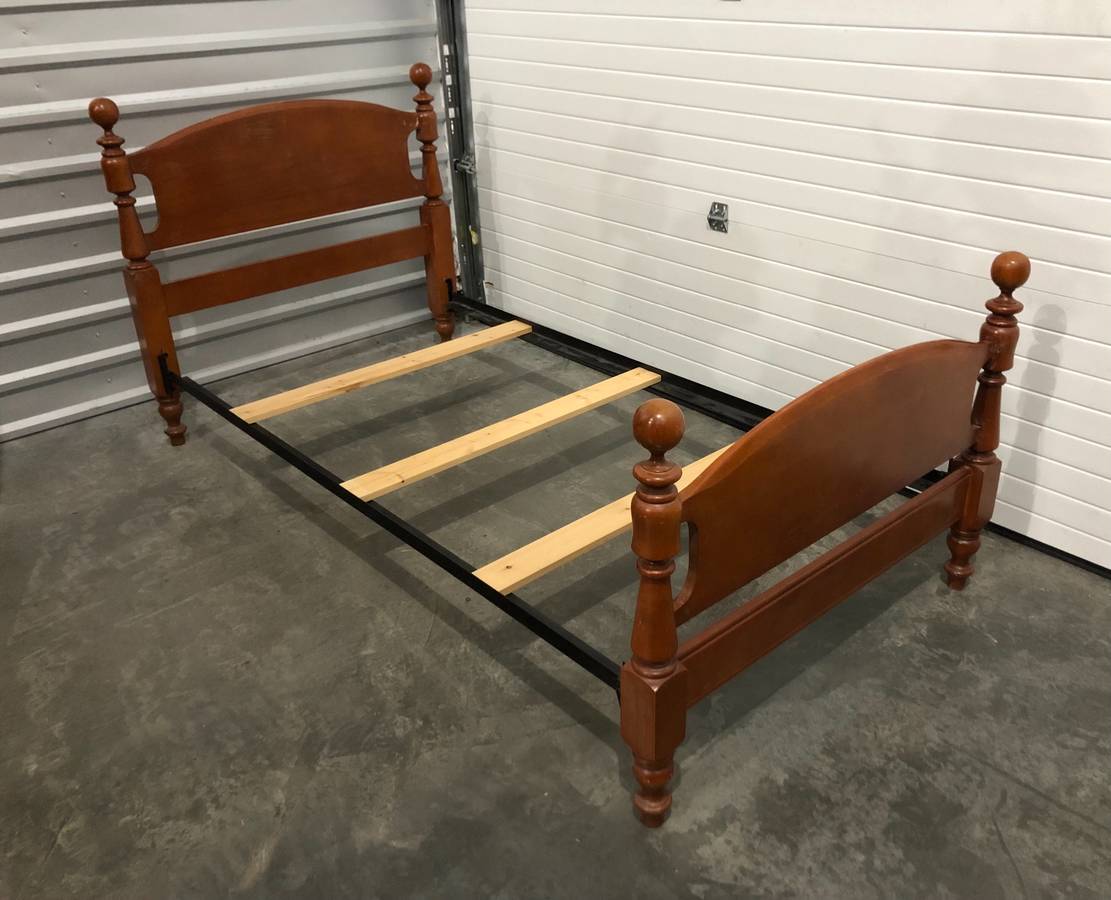1940 S Antique Solid Maple Twin Bed, Antique Wooden Twin Bed Frames