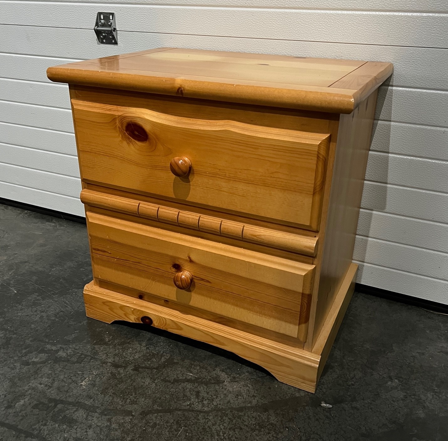 ThreePiece Knotty Pine Bedroom Set (see prices below) Creative Bargains